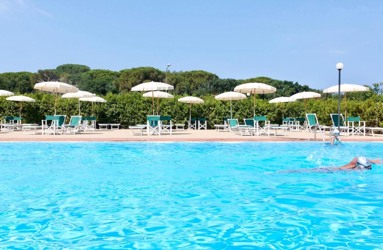 Isa-Apartments 4 Beds In Residence With Swimming-Pool In San Vincenzo, Just 600 Meters From The Sea エクステリア 写真