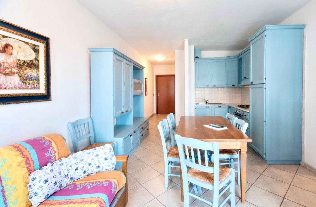 Isa-Apartments 4 Beds In Residence With Swimming-Pool In San Vincenzo, Just 600 Meters From The Sea エクステリア 写真